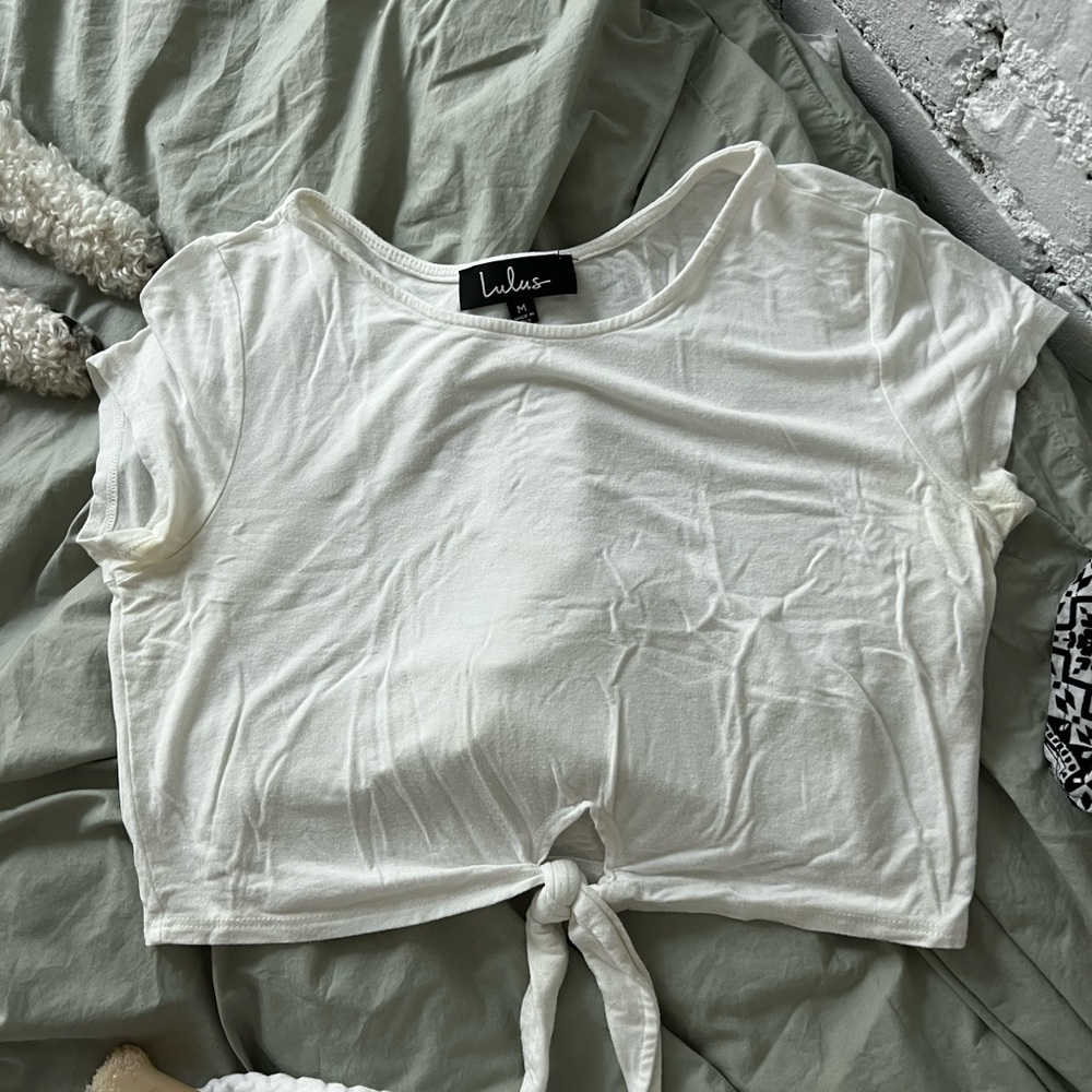 Lulu's Cream Tie-Front Crop Top